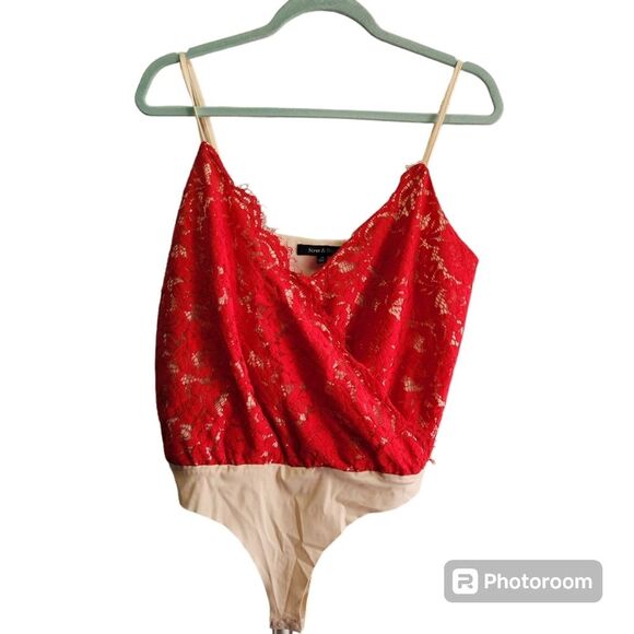 Strut & Bolt Eyelash Lace Surplice Bodysuit Bold Red Womens SZ Medium Baddie - Picture 7 of 7